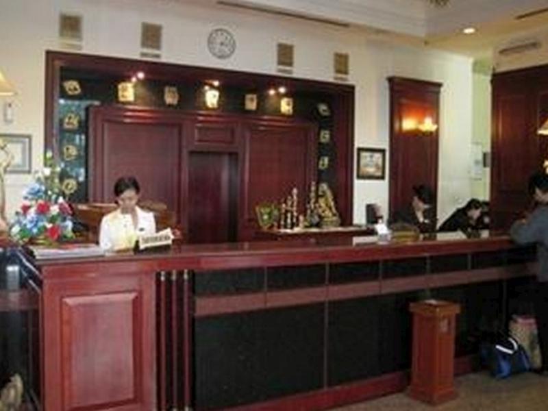 Satelit Hotel 泗水 外观 照片
